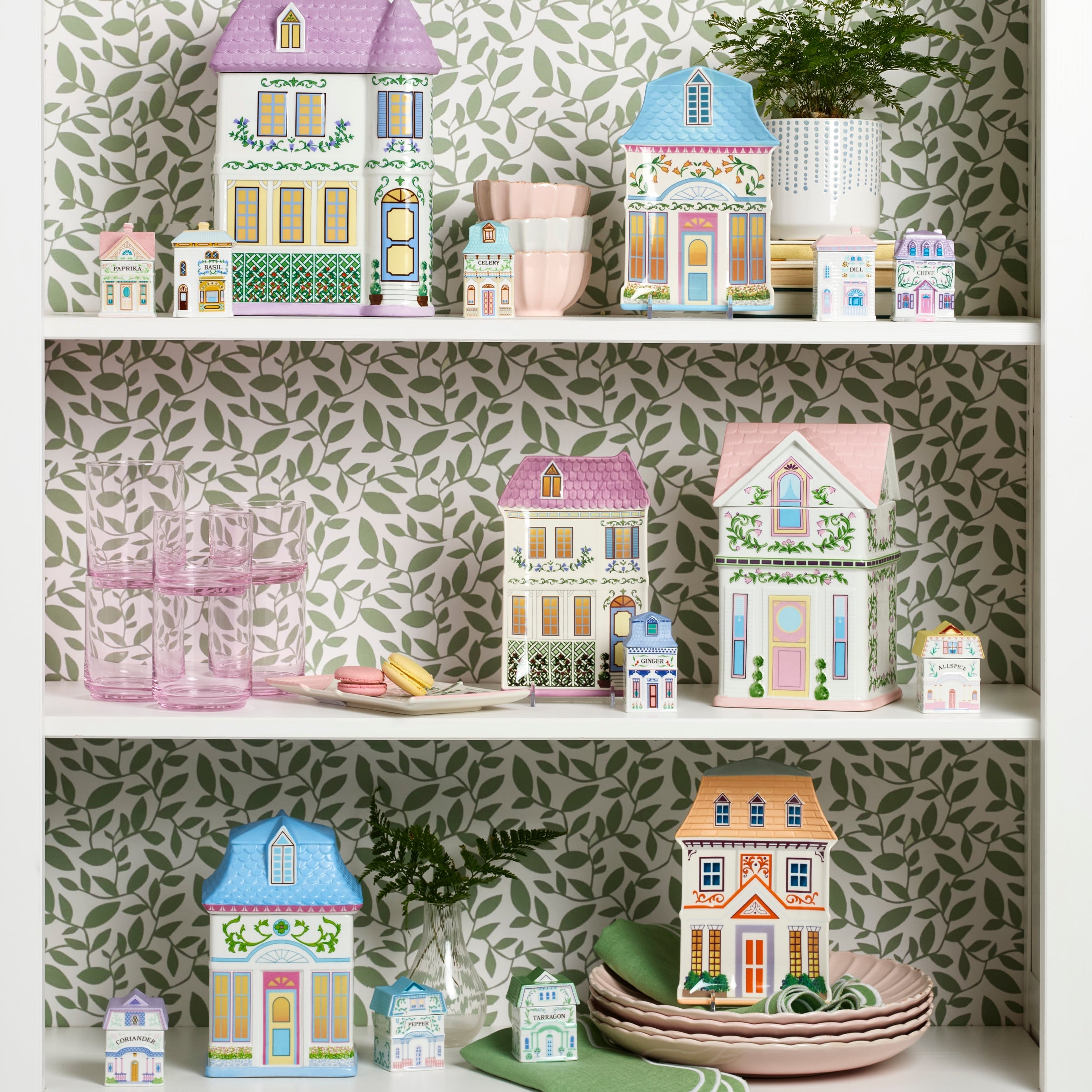 Vintage Cottage House Accent Plates, Set of 4 - Image 6