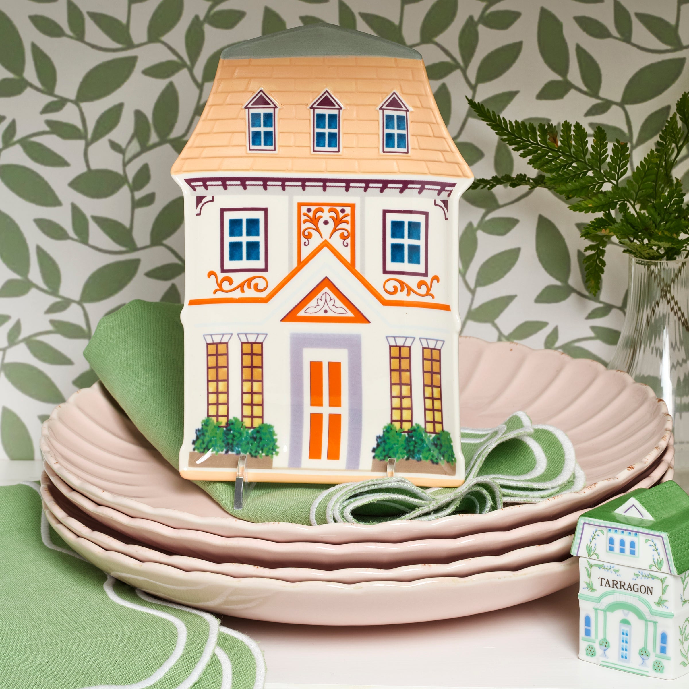 Vintage Cottage House Accent Plates, Set of 4 - Image 3
